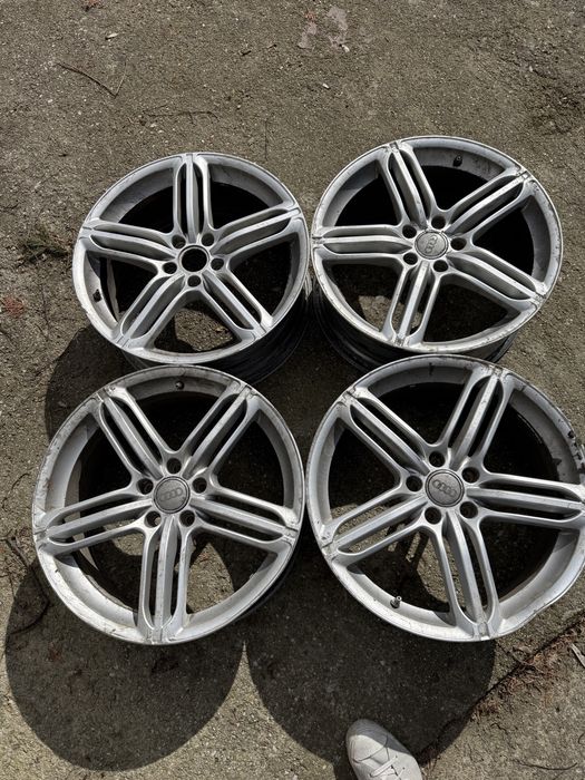 Felgi aluniniowe AUDI A6 A8 A7 C7 D4 19 ET45 8JX19H2 Uszkodzone