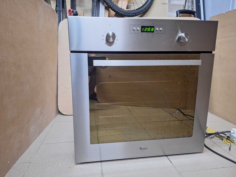 Piekarnik elektryczny pod zabudowę Whirlpool