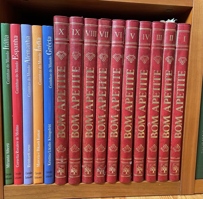 Enciclopedia e livros de cozinha diversos