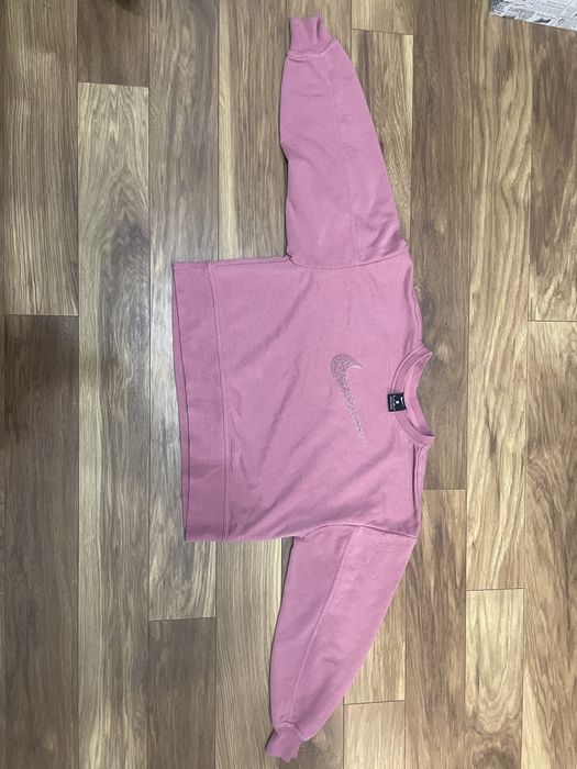 Różowa bluza cropped Nike
