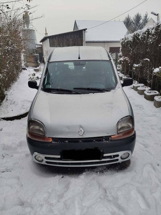 Sprzedam renault kango na chodzie w caloaci lub na czesci
