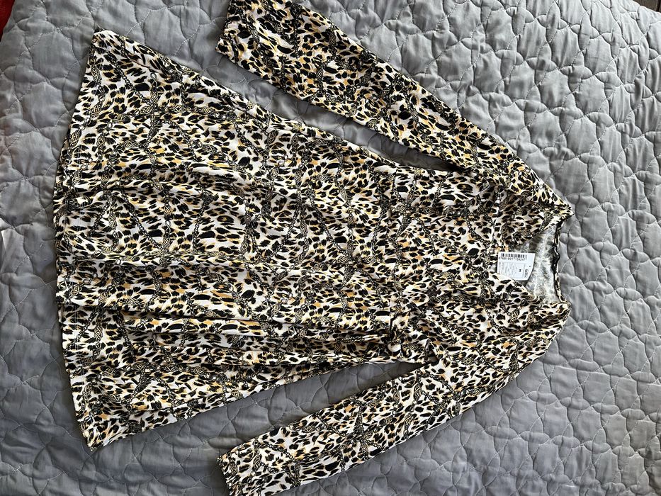 Плаття з яскравим принтом