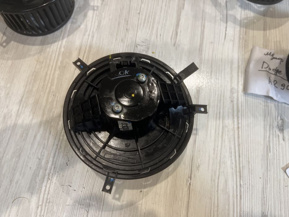 Вентилятор Dodge Journey 990773024x