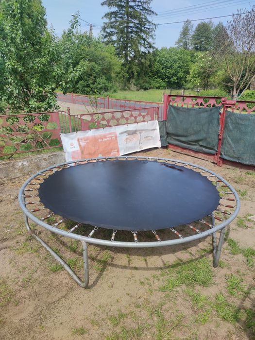 Trampolina ogrodowa 2.5m