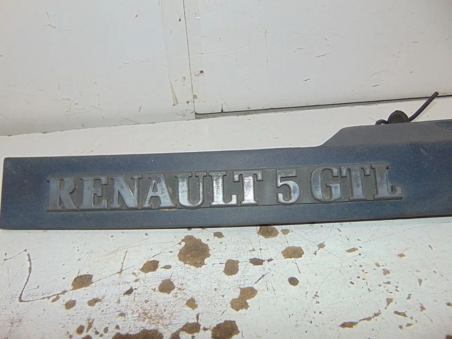 Renault super 5 friso inferior