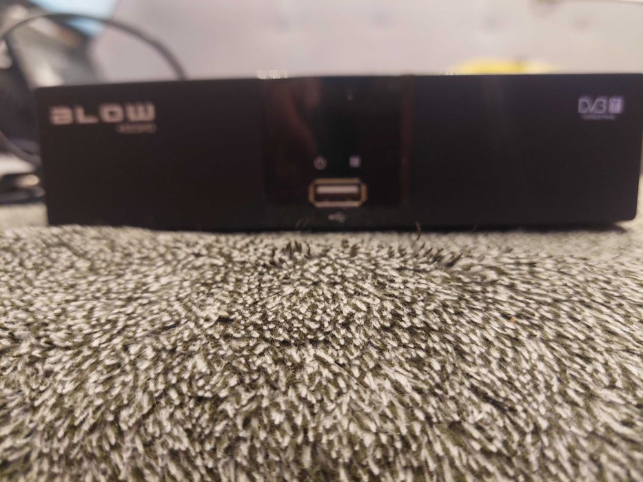Dekoder telewizji naziemnej DVB-T Blow 4503HD plus pilot uniwersalny
