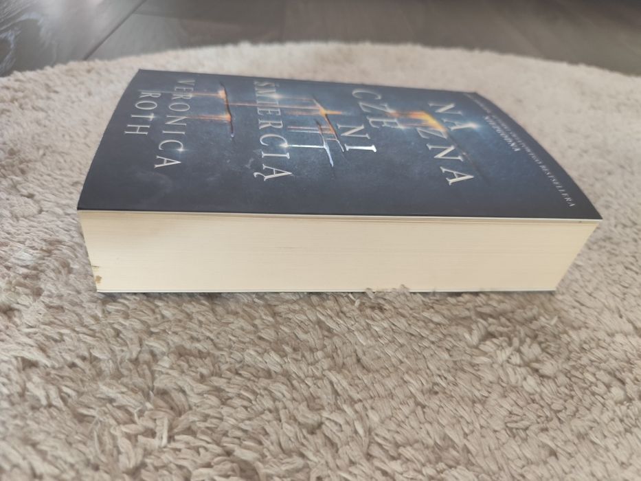 Naznaczeni śmiercią Veronica Roth książka