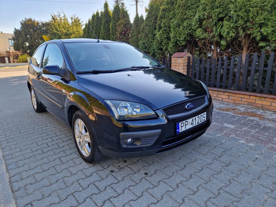 sprzedam ford focus 2.0 benzyna  oplaty do 2027