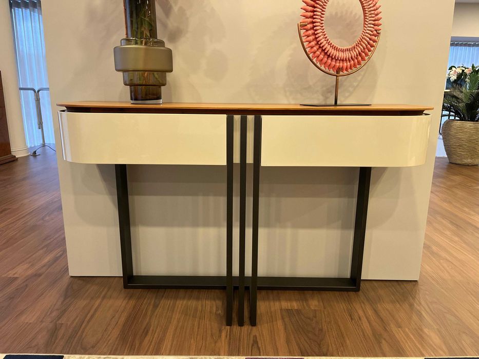 Consola New Holf-Evanyrouse