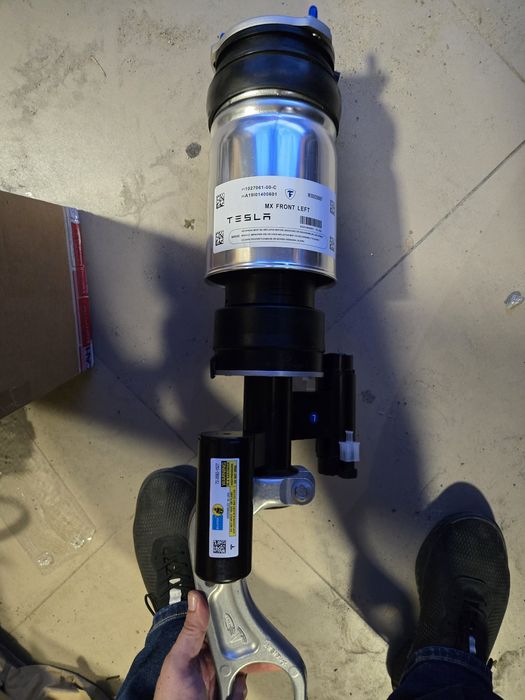 Амортизатор адаптивний Model X 1027066-00-C, 1027061-00-C перед