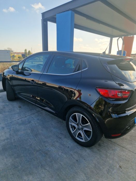 Renault Clio 0.9 TCe 90cv | 2015 | 121.000 km | Revisão Feita | €8.000