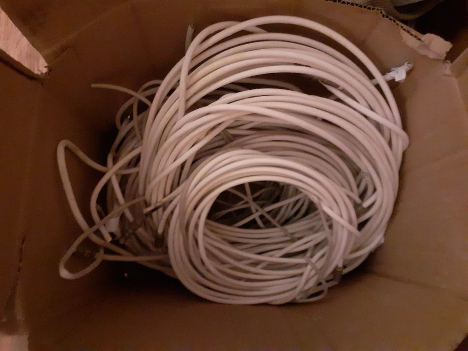 Kabel antenowy że złączkami