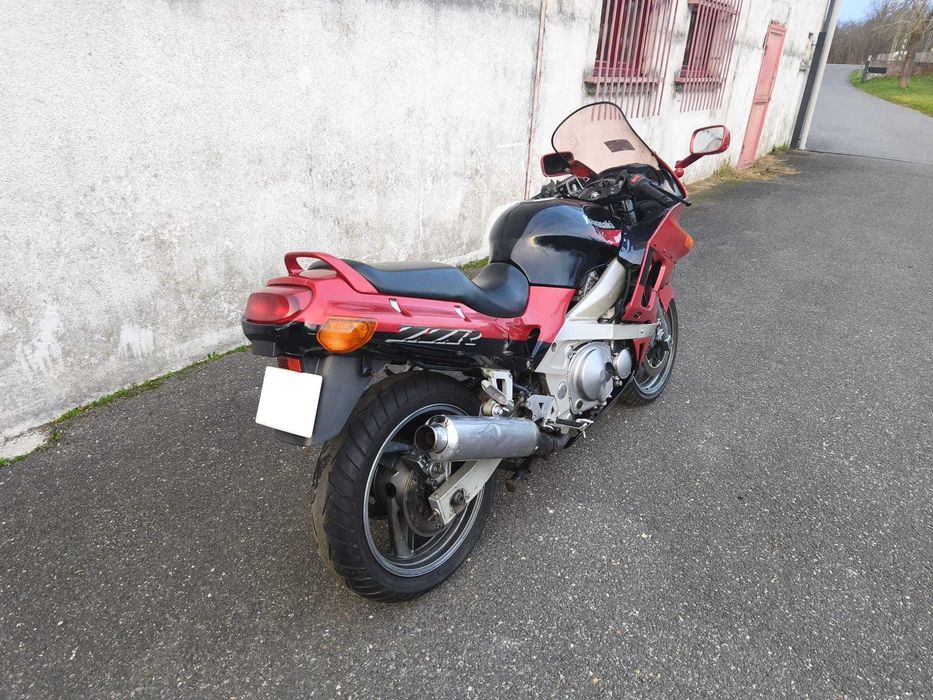 KAWASAKI ZZR 600 ACIDENTADO