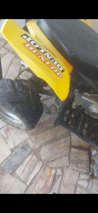 Moto de quatro rodas