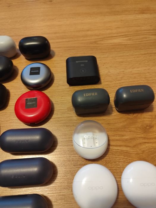Sluchawki stacje ladujace case JBL , sony, baseus , edifier,apple,oppo
