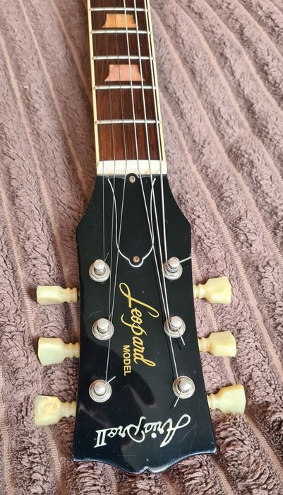 Aria Pro II  Les Paul Leopard