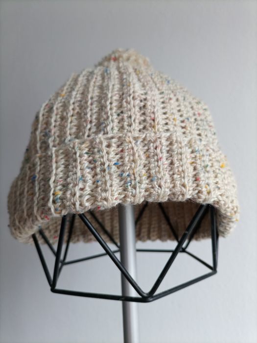 Handmade czapka z pomponem
