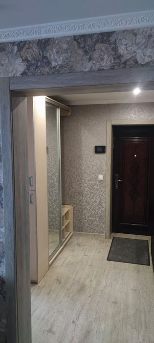 квартира трьох кімнатна