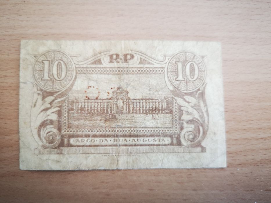 Nota de 10 centavos em bom estado
