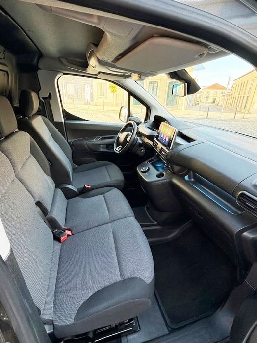 Peugeut partner longa 1.5 cx. Autom. 130cv (iva dedutivel)