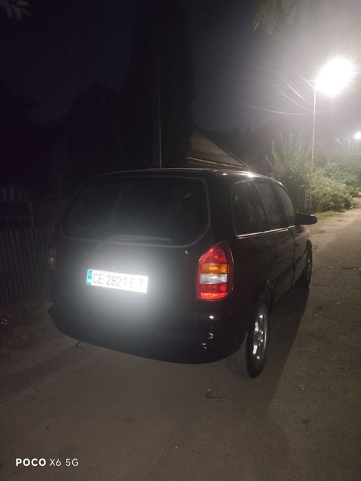 продам машину Opel Zafira