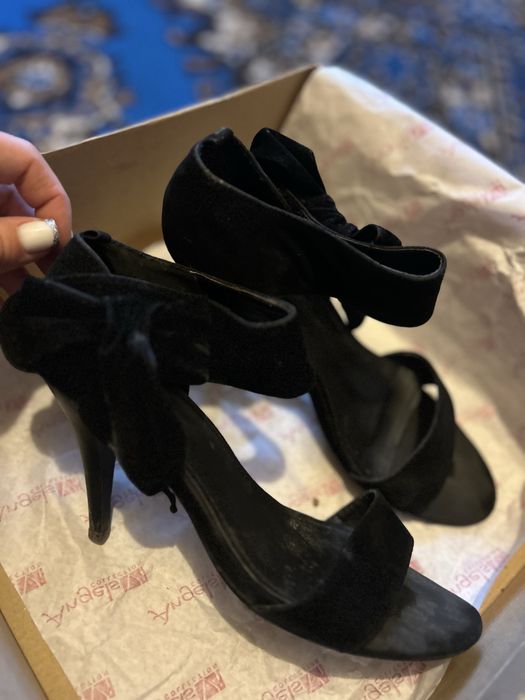 Віддам взуття підбори/танкетка 38 р