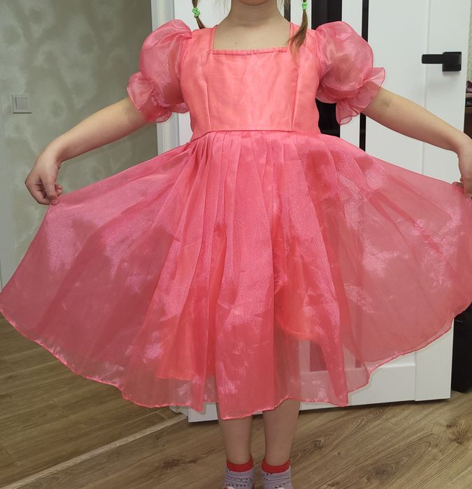 Сукня Барбі, Barbie