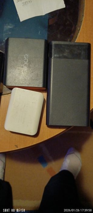 Павербанки різні