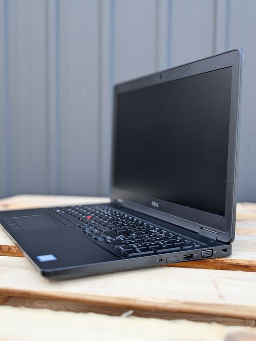 Ноутбук DELL Latitude 5580/15.6/i5-6/8/256/FHD/IPS/Бюджетний.Надійний