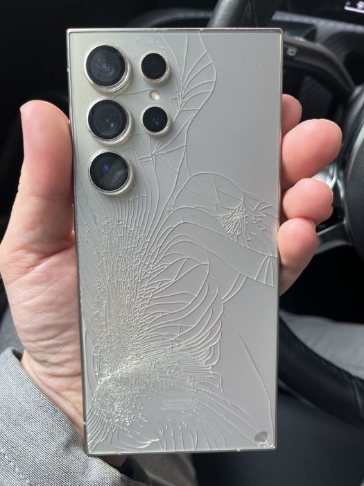 Samsung S24 Ultra - 512GB | 12GB RAM + WATCH4 + BUDS