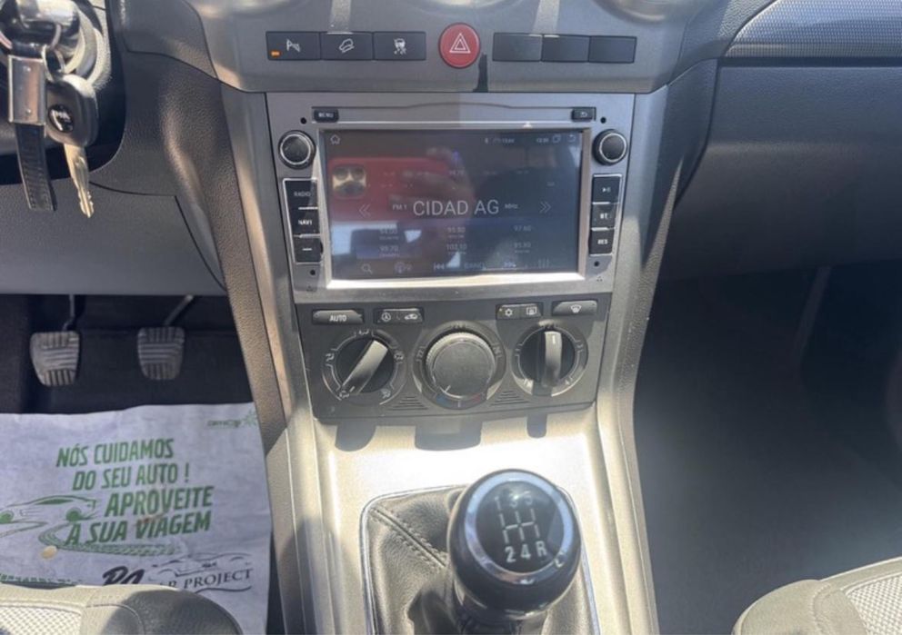 Opel Antara SUV 2.0 — photo 4