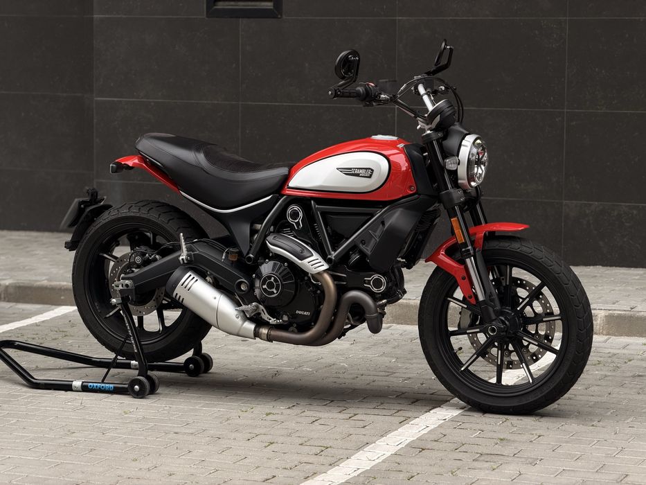 DUCATI SCRAMBLER 800 - Como Nova!