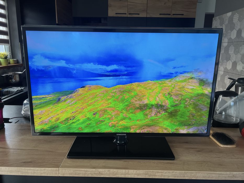 Tv samsung 37 cali Youtube Netflix Transport Stan idealny