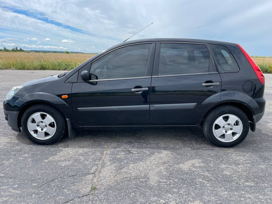 Продам Ford Fiesta 1,4 бензин 2007р.