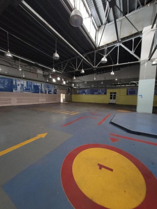 Оренда приміщення 935м2 перший поверх