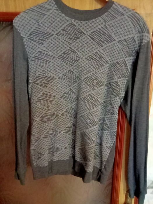 Продам мужской джемпер