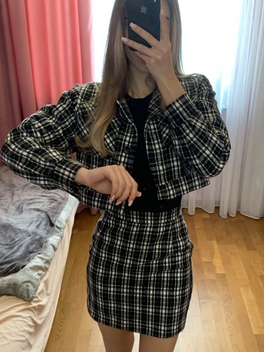 Комплект юбка і піджак укорочений