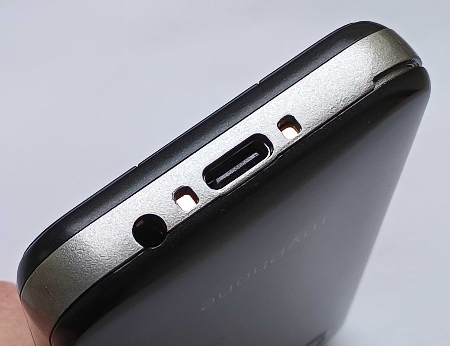 myPhone Halo 3 LTE dla seniora z latarką i SOS -idealny zestaw