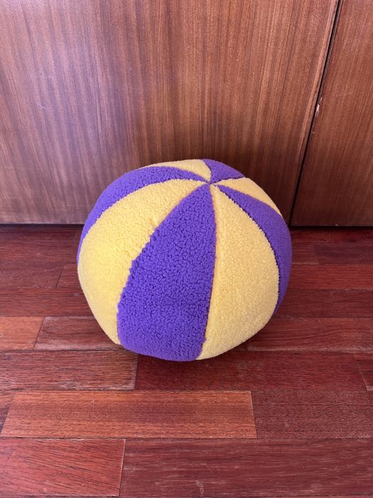 Bola lakers almofada