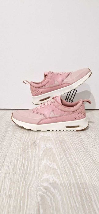 Кросівки Nike Air Max Thea