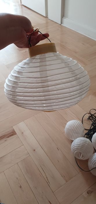 Zestaw lamp lampek, łańcuch solarny led i na baterie. Działa