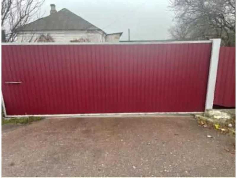 ПРОДАЖ - нерухомого майна, площею 302,0 кв.м.  сщ. Гоща