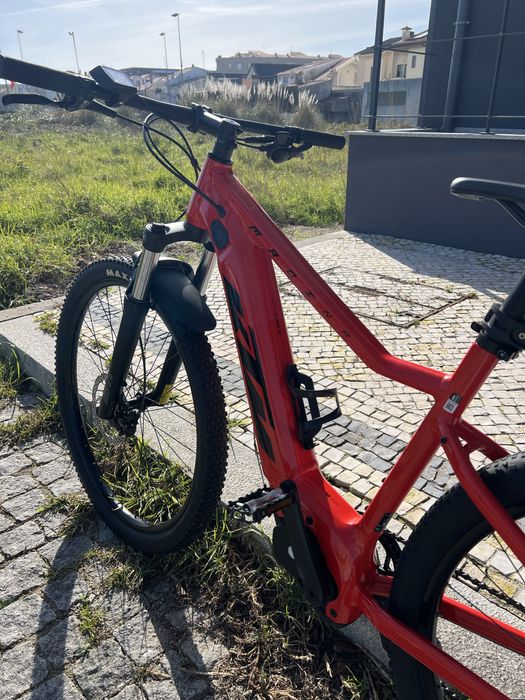 BICICLETA KTM MACINA RACE 592 de 2022 (48cm)