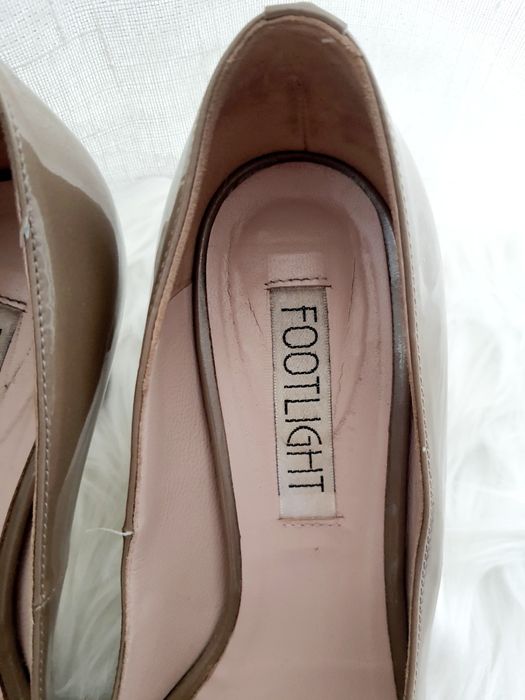 Buty Na Obcasie R.38