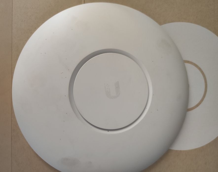Ponto de acesso Unifi UAP AC PRO