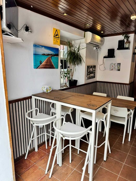 Café-Bar para Arrendamento em Sesimbra – 100m da Praia