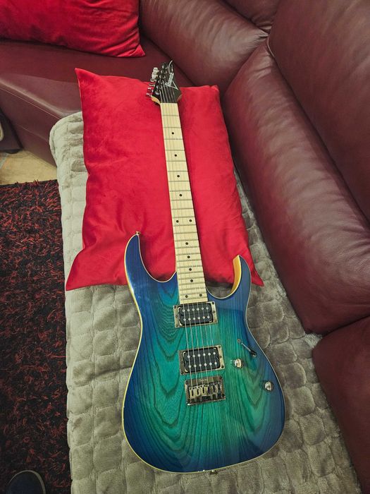 Guitarra Ibanez RG421-AHM + Locking Tuners