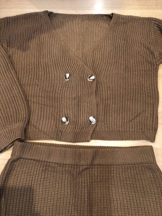 Вʼязаний костюм кардиган і спідниця