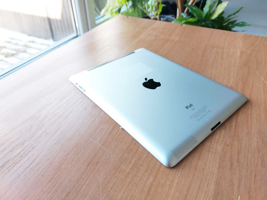 Tablet Apple iPad 2 16GB (MC773PL/A) (04) A1396