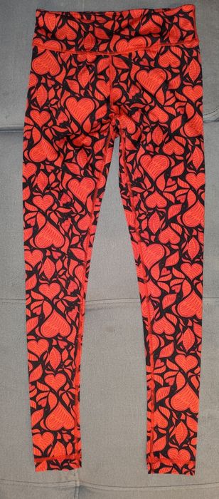 Legginsy rozm XS/S serduszka